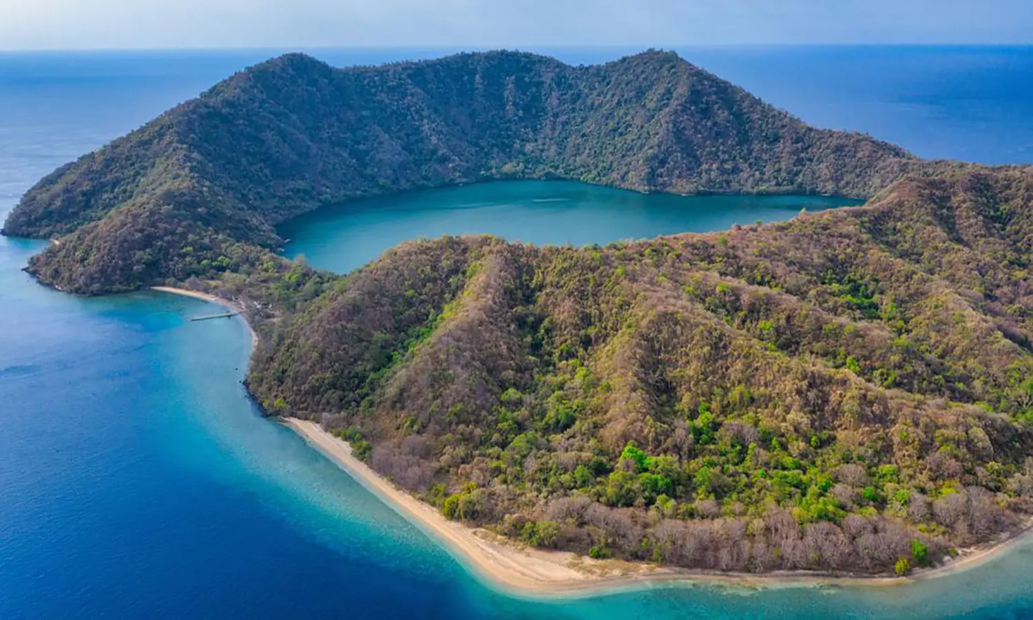 Liburan Aesthetic: Pulau di Nusa Tenggara Barat yang Mengesankan