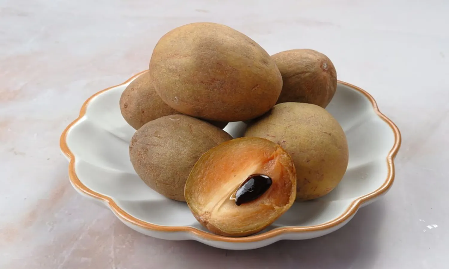 10 Manfaat Buah Sawo yang Luar Biasa Bagi Tubuh